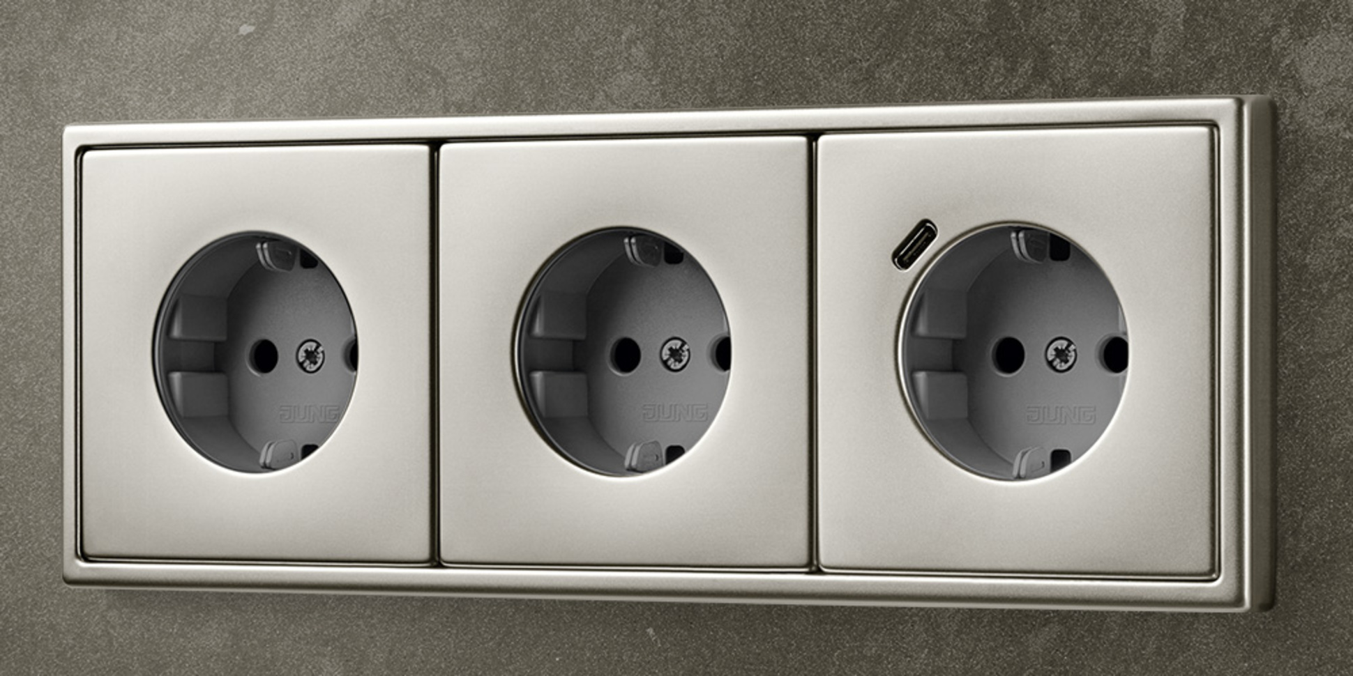 SCHUKO® Steckdosen mit USB bei Klaas Elektrotechnik GmbH & Co. KG in Oberursel