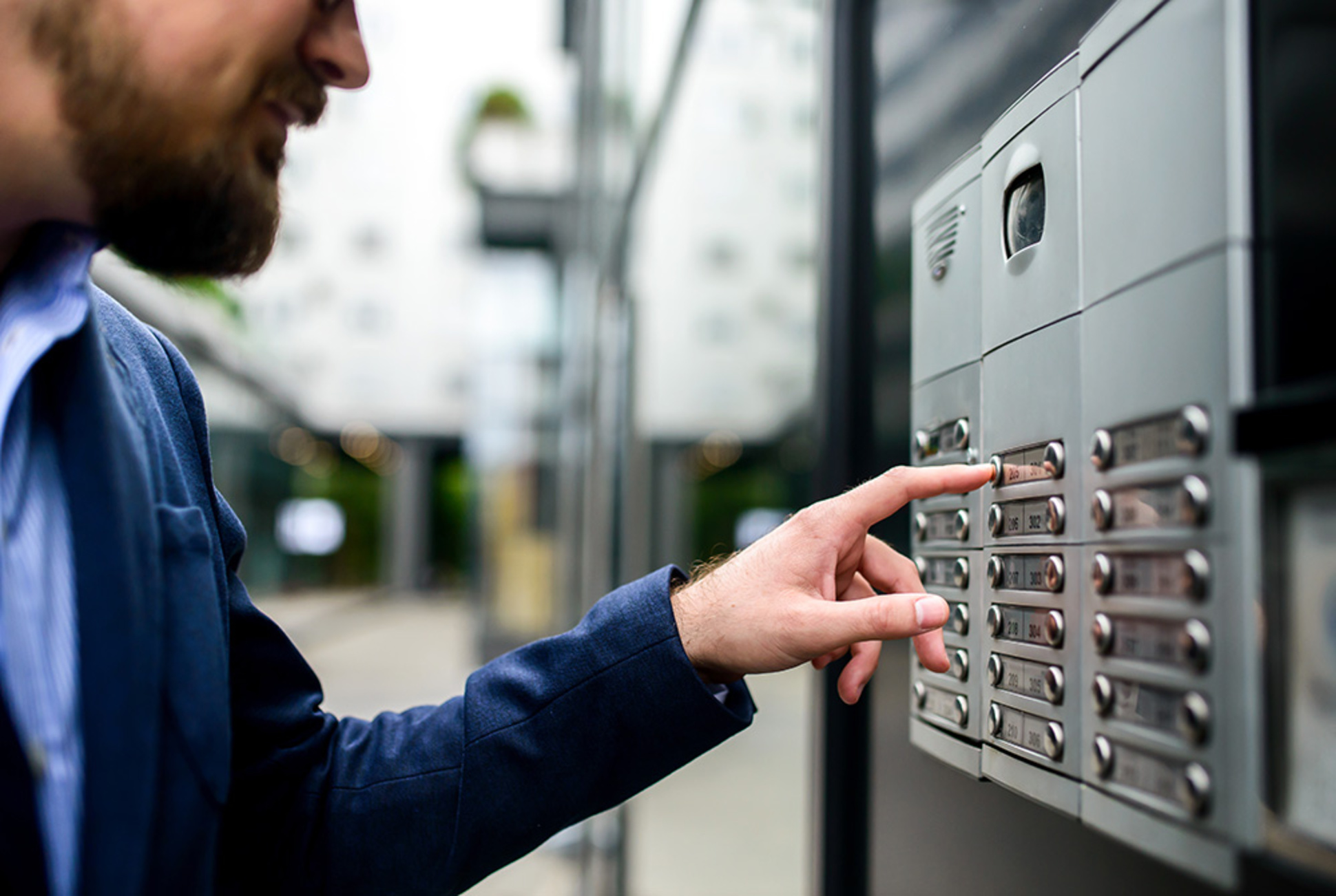 Sprech&shy;anlagen bei Klaas Elektrotechnik GmbH & Co. KG in Oberursel